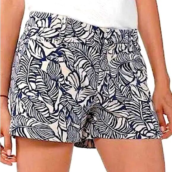 Patagonia Beige and blue Leaf Tropical Print Shorts - Picture 1 of 7